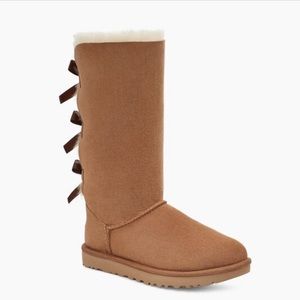 UGG BAILEY BOW TALL II Chestnut